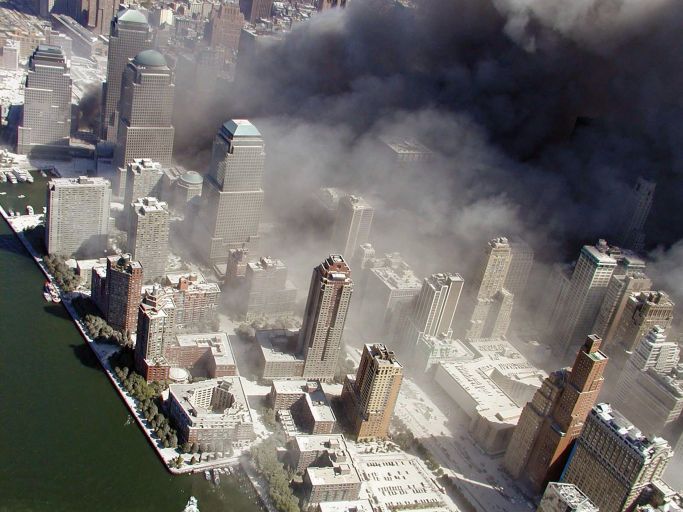Die Aufnahme zeigt Zerstörungen in New York aufgrund des Terroranschlags am 11.09.2001 (Quelle: Picture Alliance/dpa/NIST) Die Aufnahme zeigt Zerstörungen in New York aufgrund des Terroranschlags am 11.09.2001