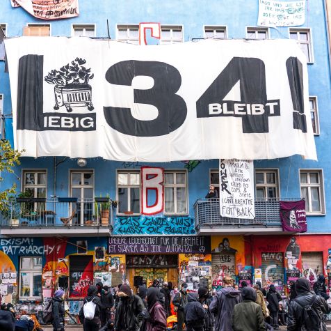Solidaritätsaktion zugunsten der „Liebig 34“ (Quelle: picture alliance / SULUPRESS.DE | Marc Vorwerk/SULUPRESS.DE) Solidaritätsaktion zugunsten der „Liebig 34“